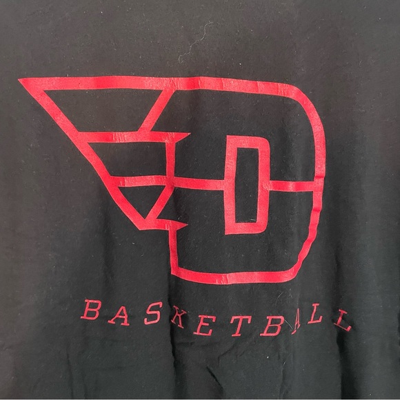 University of Dayton Flyers UD College Basketball Black T-Shirt Tee L - Picture 2 of 9